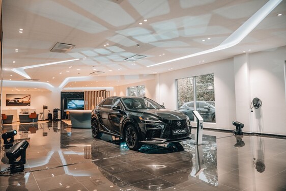 Az AutoWallis nyitotta meg Győrben Magyarország hatodik Lexus márkakereskedését 