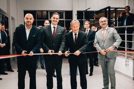 Az AutoWallis nyitotta meg Győrben Magyarország hatodik Lexus márkakereskedését 