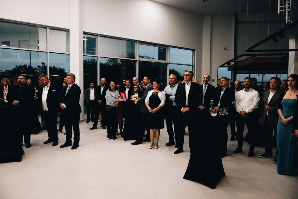 Az AutoWallis nyitotta meg Győrben Magyarország hatodik Lexus márkakereskedését