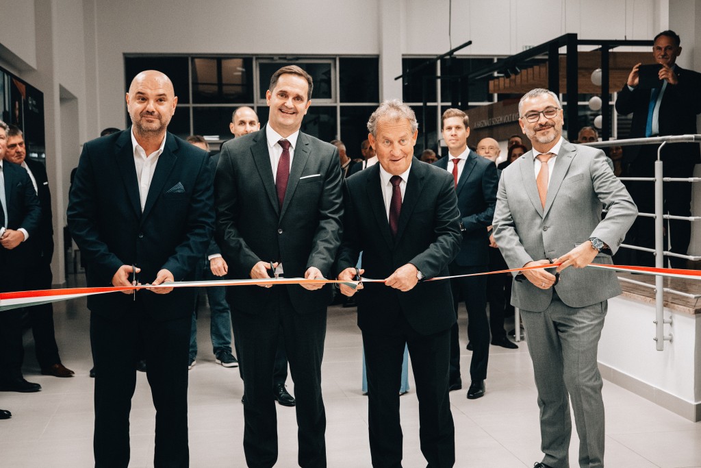 Az AutoWallis nyitotta meg Győrben Magyarország hatodik Lexus márkakereskedését