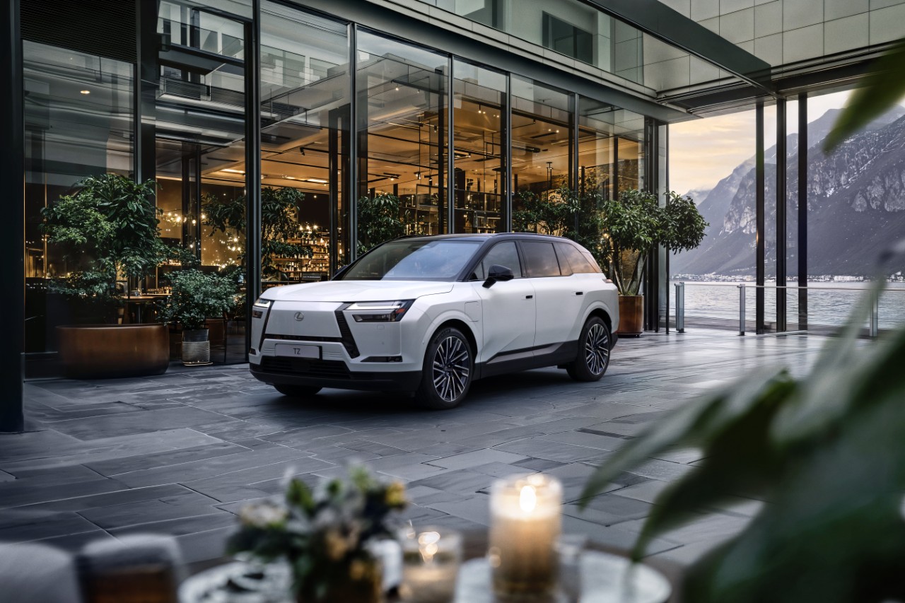 A JAPÁN VENDÉGSZERETET ÚJ INTERPRETÁCIÓJA: A LEXUS LOUNGE KONCEPCIÓ