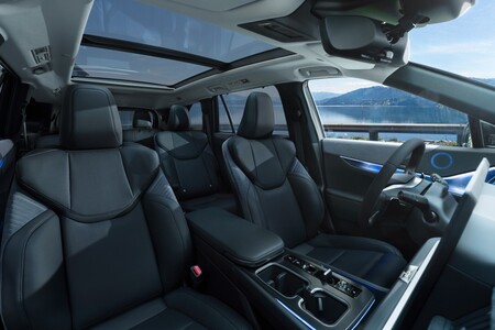 A JAPÁN VENDÉGSZERETET ÚJ INTERPRETÁCIÓJA: A LEXUS LOUNGE KONCEPCIÓ