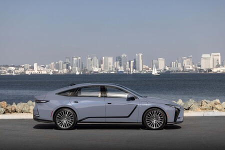 ÚJ LEXUS ES FORMAVILÁG: CLEAN TECH X ELEGANCE