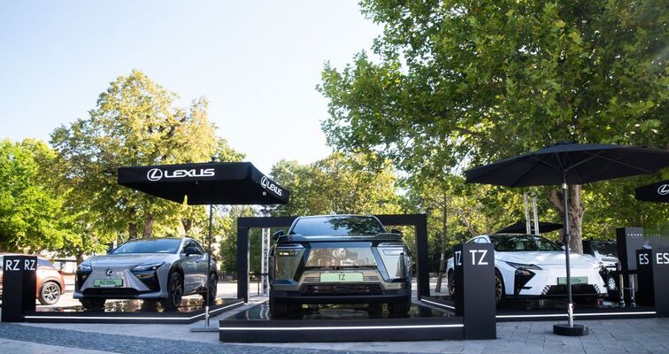 Nagyközönség előtt a Lexus elektromos újdonságai: Balatonfüreden debütál a Lexus ES és TZ!