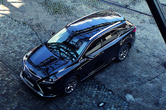 A LEXUS MÁRKAKERESKEDÉSEK ELISMERTEN NAGY-BRITANNIA LEGJOBBJAI