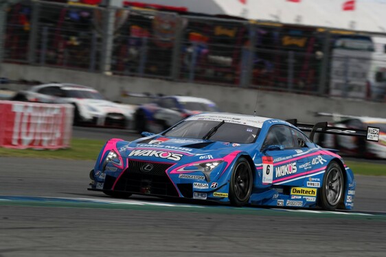 ÓRIÁSI SIKERT ARATOTT A LEXUS A SUPER GT VERSENYSOROZATBAN