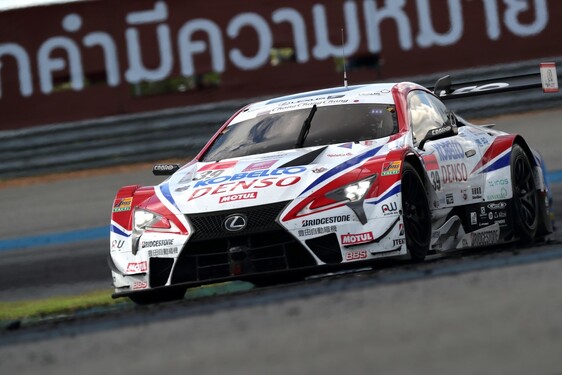ÓRIÁSI SIKERT ARATOTT A LEXUS A SUPER GT VERSENYSOROZATBAN