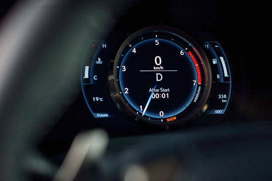 ODAVANNAK AZ ÜGYFELEK A LEXUSOK UTASTERÉÉRT (IS)