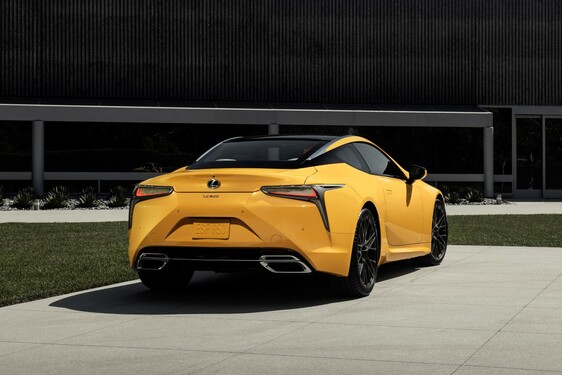 A LEXUS IS OTT  VOLT A PEBBLE BEACH CONCOURS D’ELEGANCE SZÉPSÉGVERSENYEN