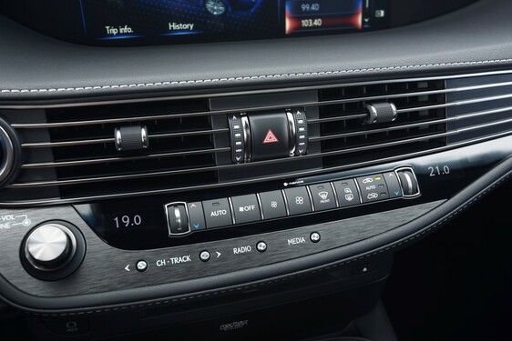 Lexus LS 500h