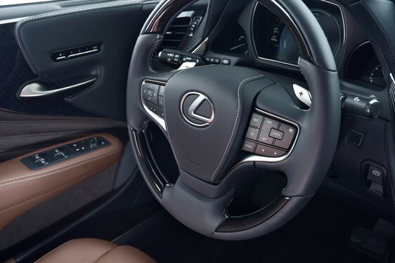 Lexus LS 500h
