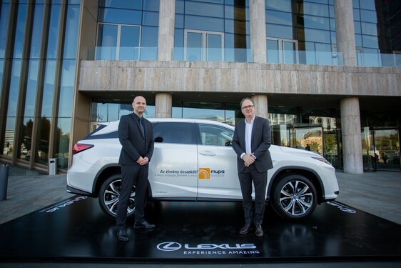 AZ ÉLMÉNY ÖSSZEKÖT – STRATÉGIAI MEGÁLLAPODÁST KÖT A LEXUS ÉS A MÜPA