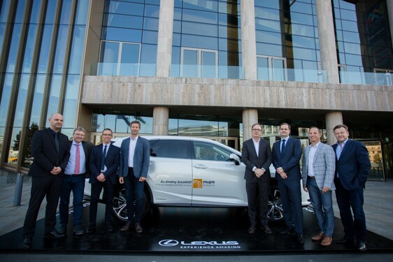 AZ ÉLMÉNY ÖSSZEKÖT – STRATÉGIAI MEGÁLLAPODÁST KÖT A LEXUS ÉS A MÜPA