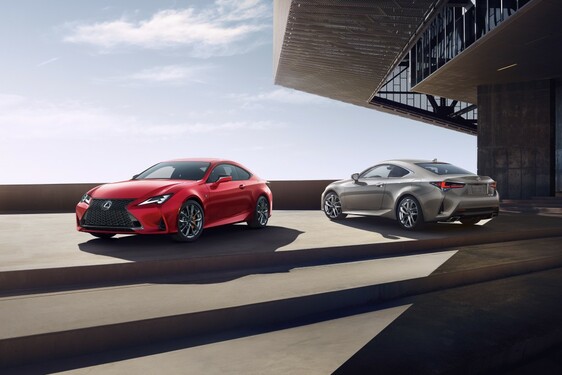  MÉG SPORTOSABB, MÉG „KECSESEBB” LETT AZ ÚJ LEXUS RC LUXUS KUPÉ TELJESÍTMÉNYE