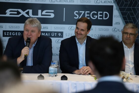 KÖRNYEZETBARÁT HIBRID LEXUSOKRA VÁLT A MOL-PICK SZEGED KÉZILABDACSAPATA