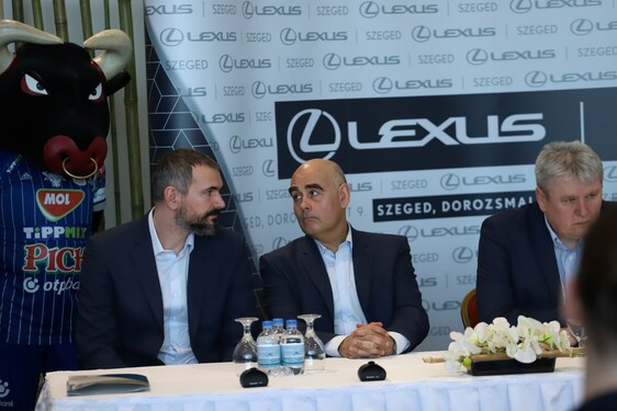 KÖRNYEZETBARÁT HIBRID LEXUSOKRA VÁLT A MOL-PICK SZEGED KÉZILABDACSAPATA