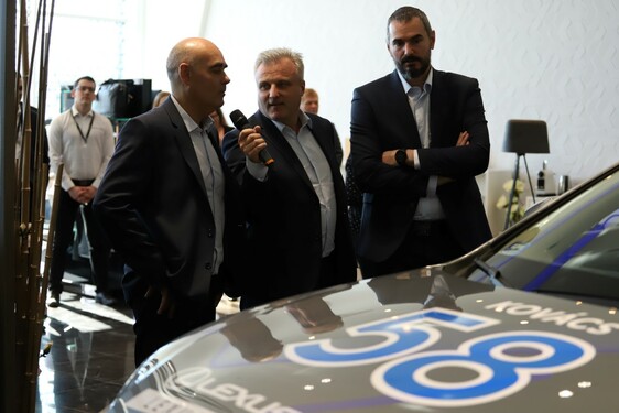 KÖRNYEZETBARÁT HIBRID LEXUSOKRA VÁLT A MOL-PICK SZEGED KÉZILABDACSAPATA