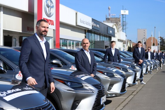 KÖRNYEZETBARÁT HIBRID LEXUSOKRA VÁLT A MOL-PICK SZEGED KÉZILABDACSAPATA