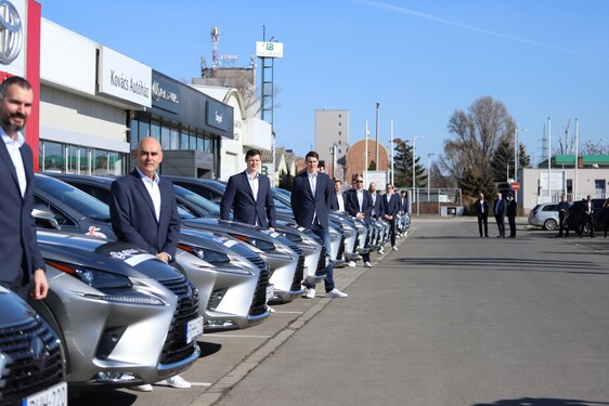 KÖRNYEZETBARÁT HIBRID LEXUSOKRA VÁLT A MOL-PICK SZEGED KÉZILABDACSAPATA