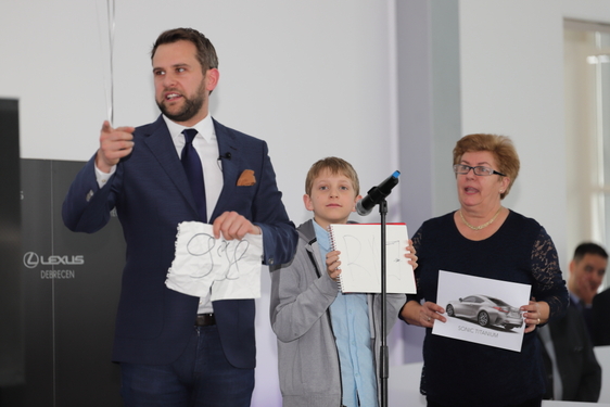  DEBRECENBEN NYÍLT MEG A LEXUS HARMADIK HAZAI MÁRKAKERESKEDÉSE
