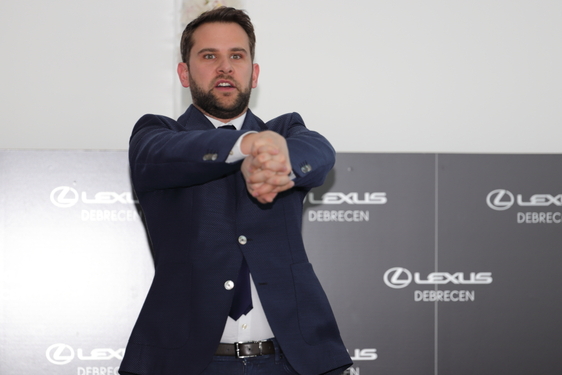  DEBRECENBEN NYÍLT MEG A LEXUS HARMADIK HAZAI MÁRKAKERESKEDÉSE