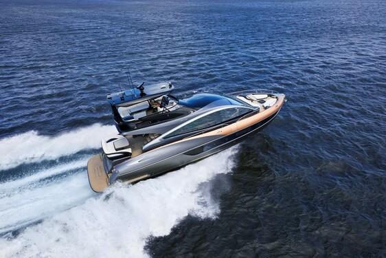  ETTŐL A LEXUSTÓL GARANTÁLTAN LEESIK AZ ÁLLA: ITT AZ LY 650 LUXUSYACHT