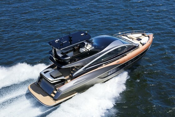 ETTŐL A LEXUSTÓL GARANTÁLTAN LEESIK AZ ÁLLA: ITT AZ LY 650 LUXUSYACHT
