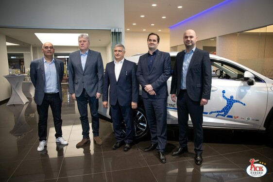  IDÉN IS KÖRNYEZETBARÁT HIBRID LEXUSOKAT HASZNÁLHATNAK A A MOL-PICK SZEGED KÉZILABDACSAPAT JÁTÉKOSAI