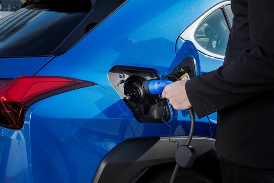 UX 300E: FIRST ALL-ELECTRIC LEXUS OFFERS CLASS-LEADING QUALITY AND A 10-YEAR BATTERY WARRANTY