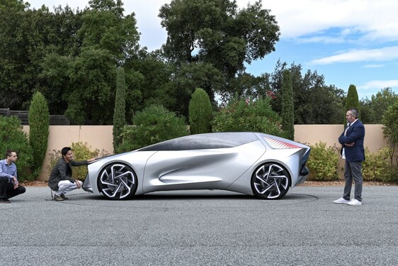 Lexus LF-30
