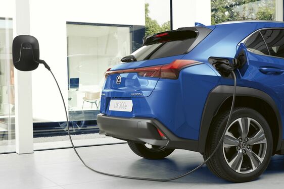 Különleges élmény lesz az első akkumulátoros elektromos Lexus tulajdonosának lenni