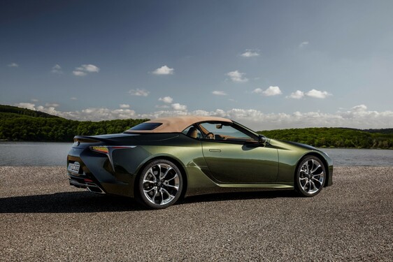 2021 LC 500 CONVERTIBLE IMAGES