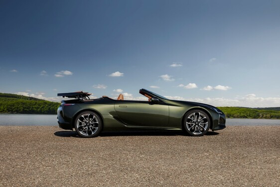 2021 LC 500 CONVERTIBLE IMAGES