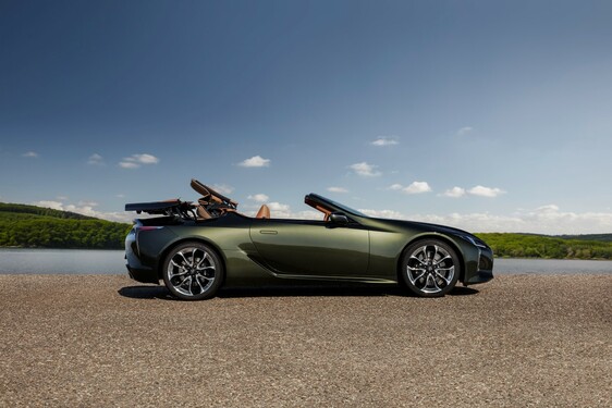 2021 LC 500 CONVERTIBLE IMAGES