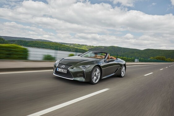 2021 LC 500 CONVERTIBLE IMAGES