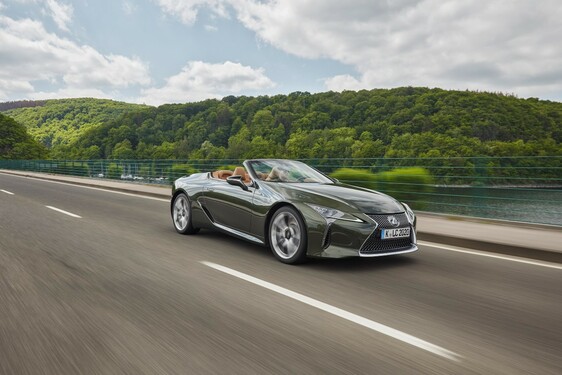 2021 LC 500 CONVERTIBLE IMAGES
