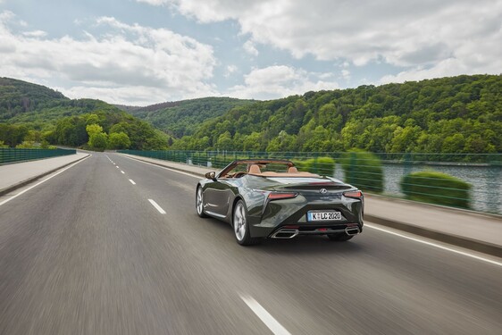 2021 LC 500 CONVERTIBLE IMAGES