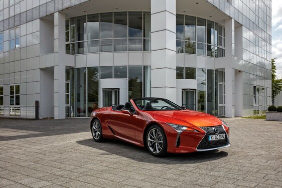 2021 LC 500 CONVERTIBLE IMAGES