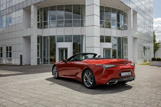 2021 LC 500 CONVERTIBLE IMAGES