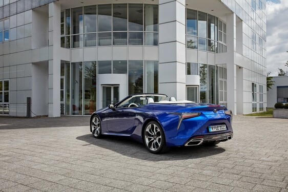 2021 LC 500 CONVERTIBLE IMAGES