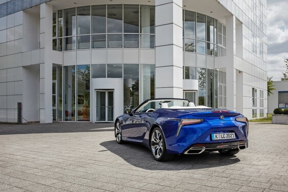2021 LC 500 CONVERTIBLE IMAGES