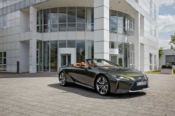 2021 LC 500 CONVERTIBLE IMAGES