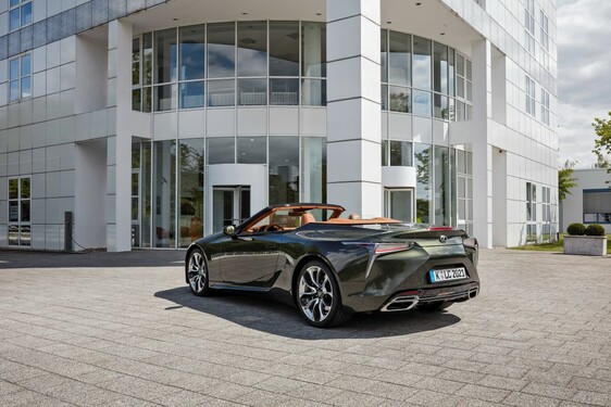 2021 LC 500 CONVERTIBLE IMAGES