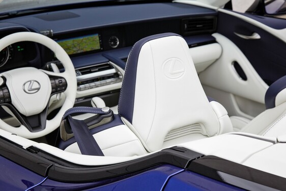 2021 LC 500 CONVERTIBLE IMAGES