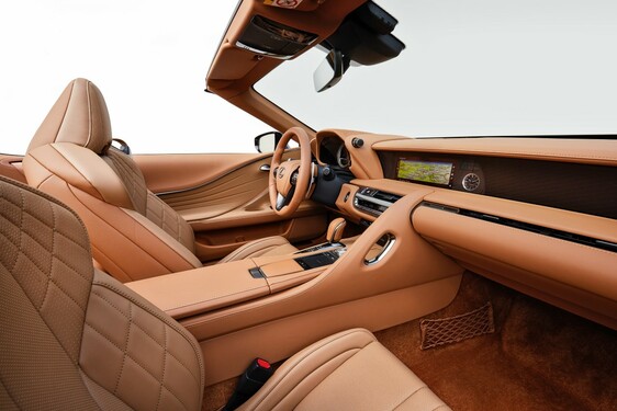 2021 LC 500 CONVERTIBLE IMAGES