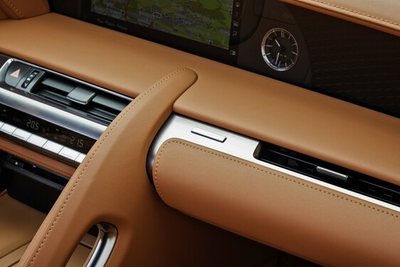 2021 LC 500 CONVERTIBLE IMAGES