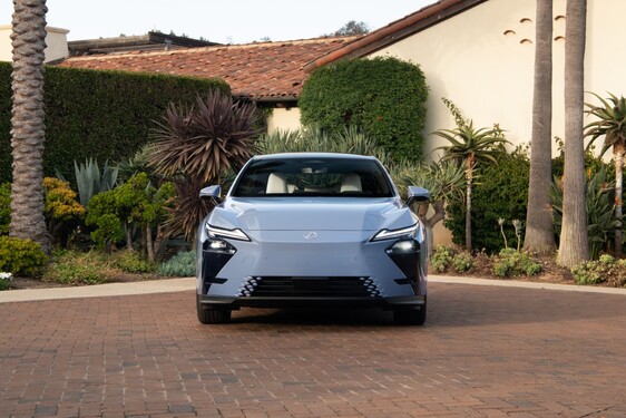 Lexus ES 2026