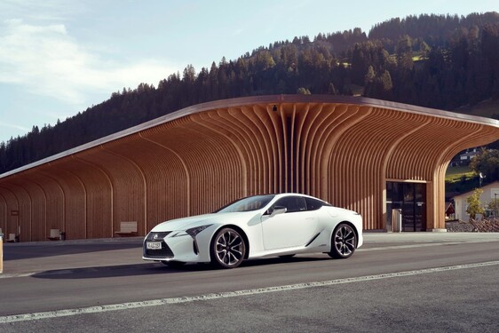 LC500h