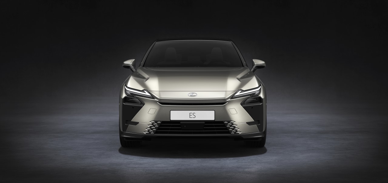 A modell történetében először akkumulátoros elektromos hajtással is elérhető lesz a vadonatúj Lexus ES 