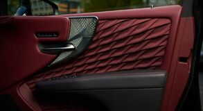  LEXUS LS: A LUXUS CSILLOGÁSA